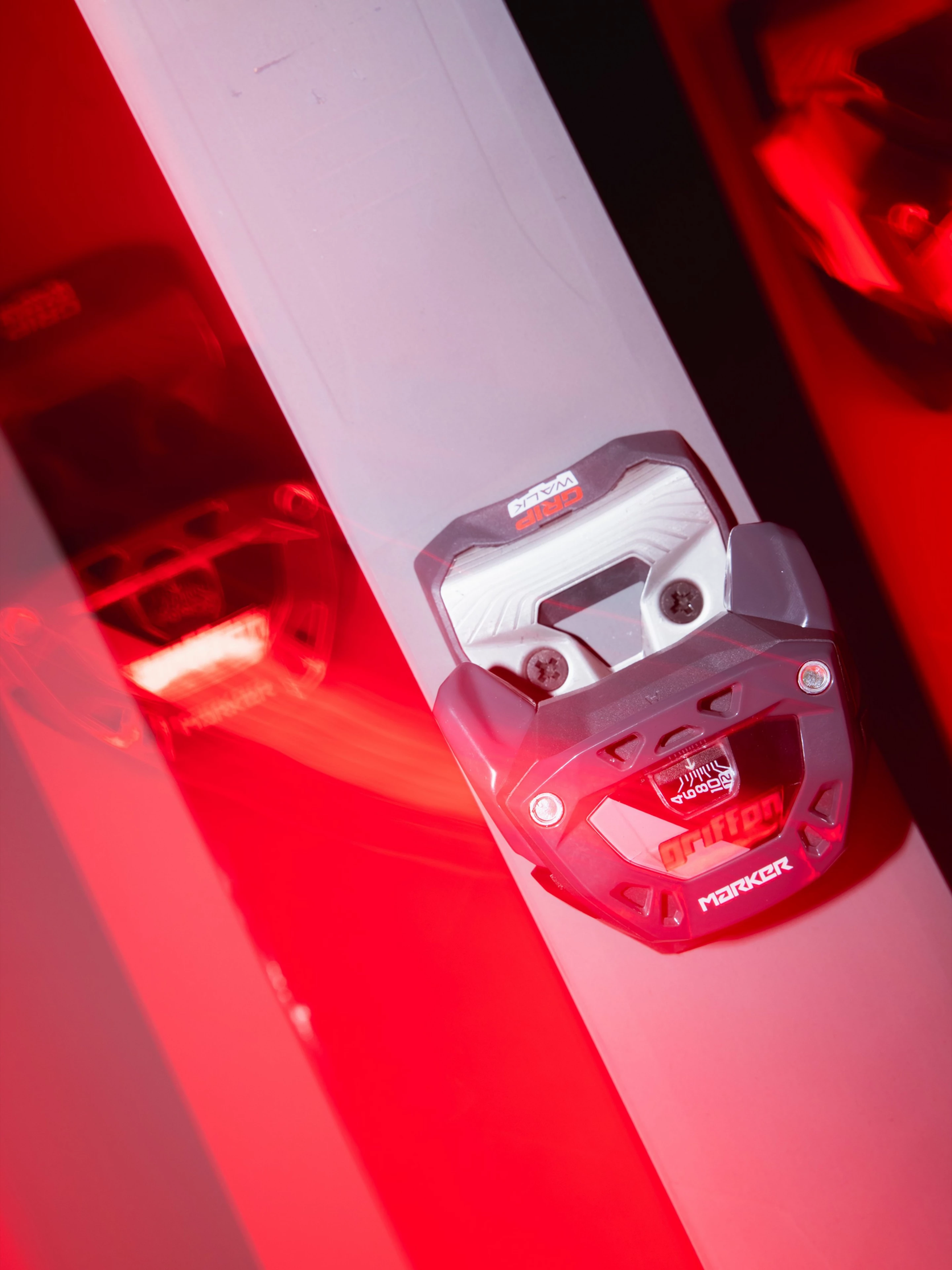 marker_2526_griffon-x-13-mwerks_4